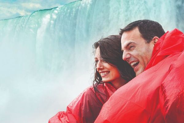 Niagara Falls Canada Tour by Magnificent Tours: Cruise, Behind the Falls, Whirlpool