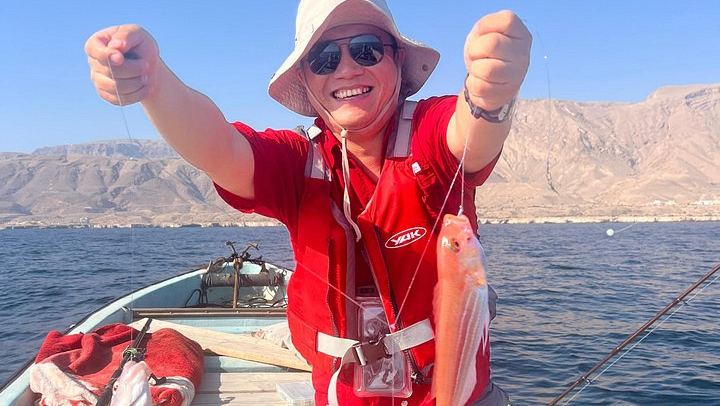 2-Day Private Wadi Shab Trip from Muscat with Tiwi Overnight and Morning Fishing Boat (1/12)