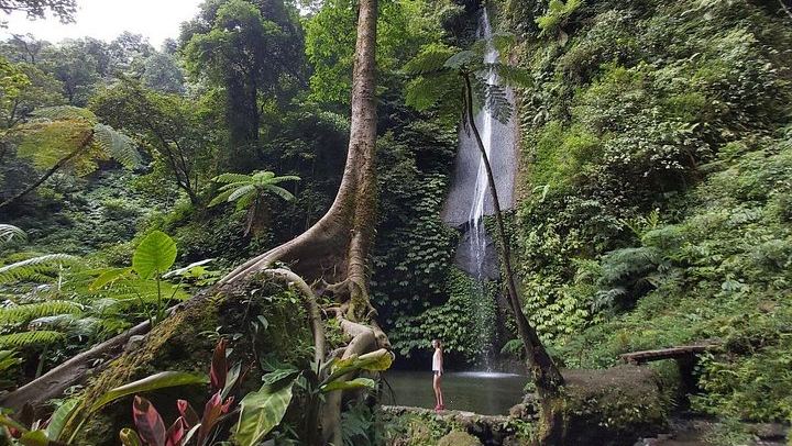 Private Half-Day Trek to Seven Hidden Waterfalls near Sambangan with Lunch (2/10)
