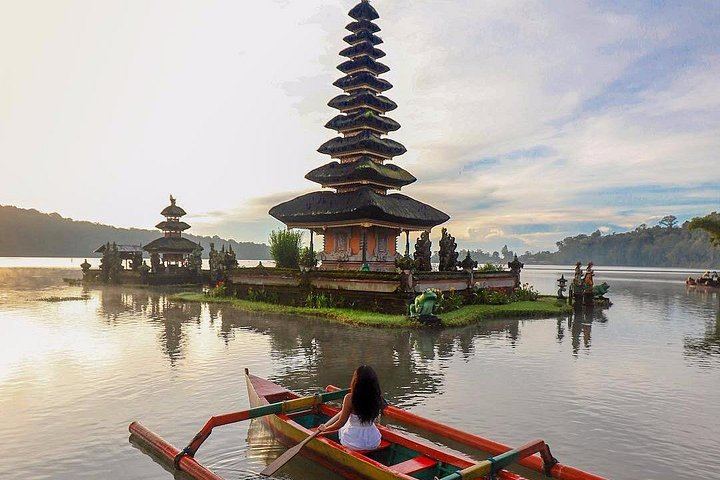 Private Sekumpul and Fiji Waterfall Day Trip with Ulun Danu Beratan Temple Stop (5/8)