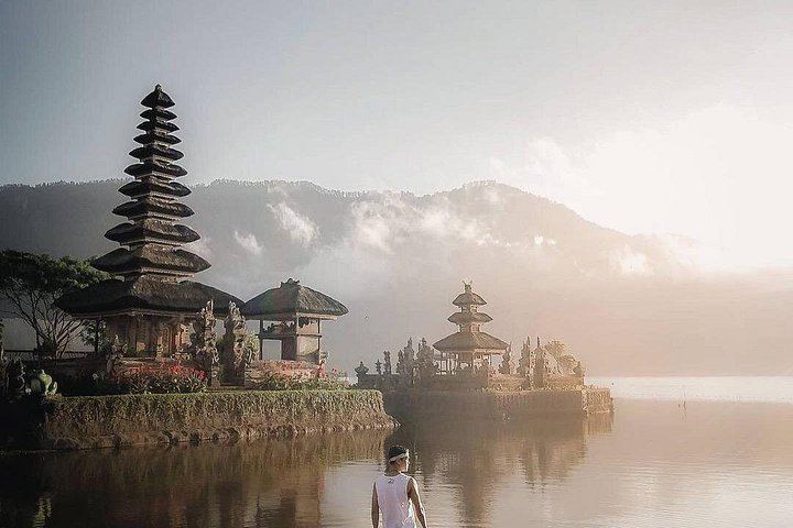 Private Sekumpul and Fiji Waterfall Day Trip with Ulun Danu Beratan Temple Stop (8/8)