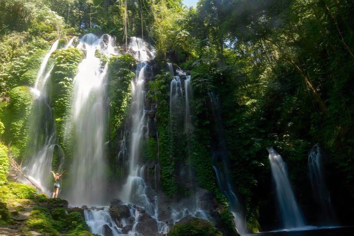 Private Hidden Waterfalls Day Trip with Lunch, Entrance Tickets and Pickup (5/12)