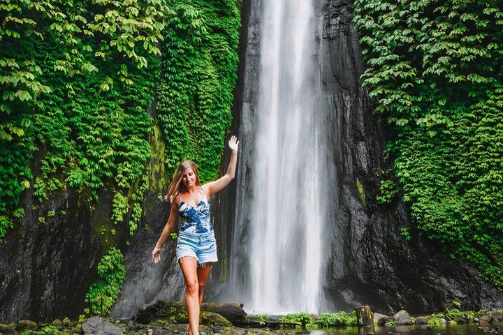Private Hidden Waterfalls Day Trip with Lunch, Entrance Tickets and Pickup (9/12)