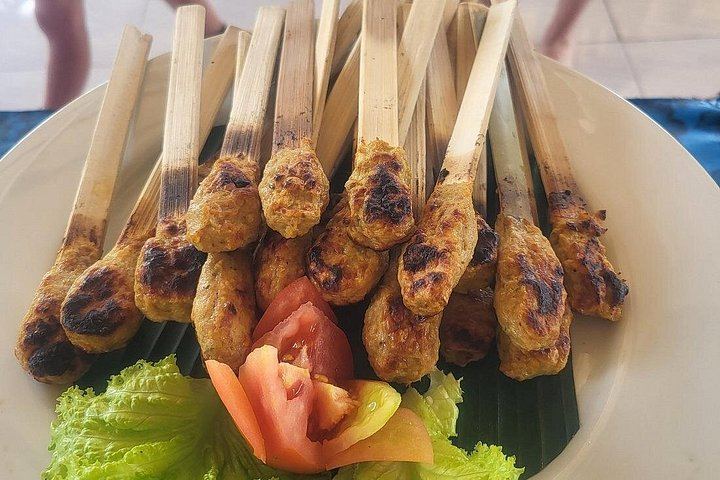 Ubud Cooking Class and Secret Waterfall Day Trip with Local Market Visit (5/12)