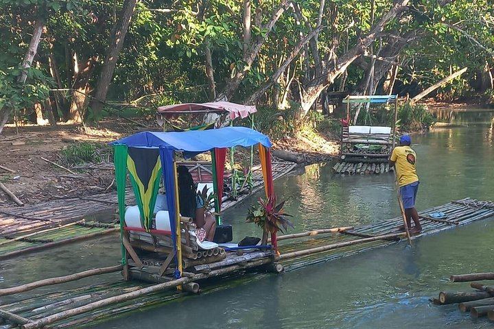 Dunn's River Falls and Rio Nuevo Bamboo River Rafting Combo, Ocho Rios (5/8)