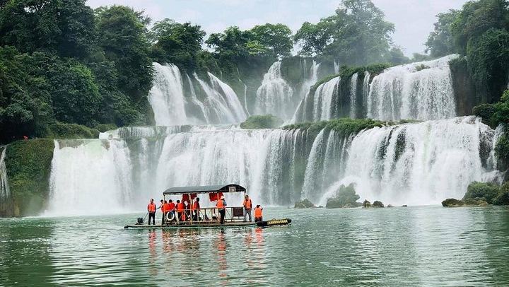 Ban Gioc Waterfall Tour in 1, 2 or 3 Days, Daily, Open or Private, with Tiger Cave (1/12)