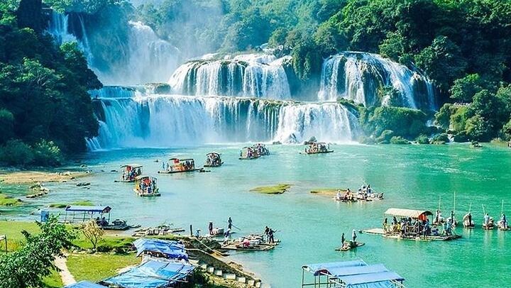 Ban Gioc Waterfall 2-Day Overnight Trip from Hanoi with Nguom Ngao Cave (1/12)