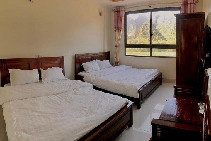 Ban Gioc Waterfall 2-Day Overnight Trip from Hanoi with Nguom Ngao Cave (11/12)