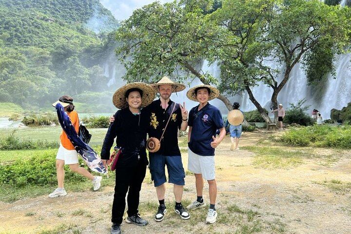 Authentic Adventures Ban Gioc and Ba Be Lake Tour via Chi Lang Pass, Mo and Lom Villages (2/12)