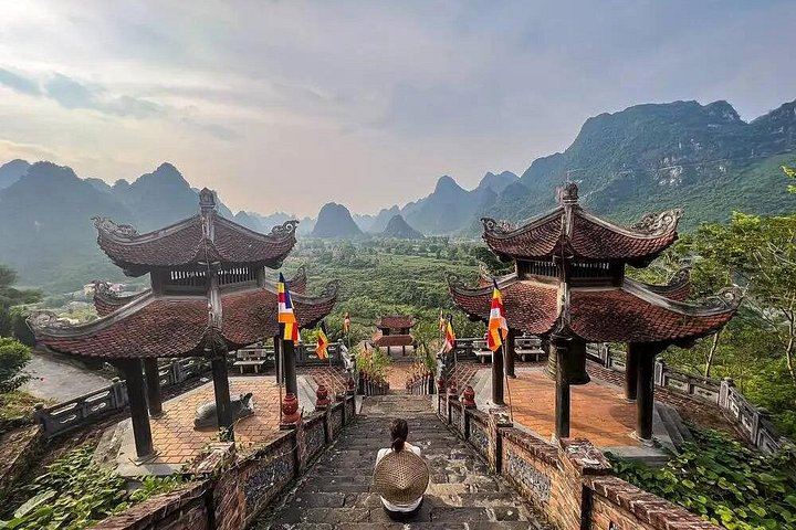 Authentic Adventures Ban Gioc and Ba Be Lake Tour via Chi Lang Pass, Mo and Lom Villages (11/12)