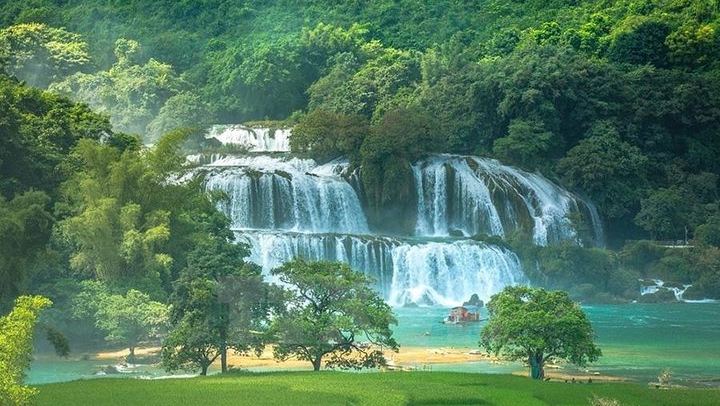 Ban Gioc Waterfall 3-Day Trip from Hanoi with Hotel Night and Angel Eye Camping (2/12)