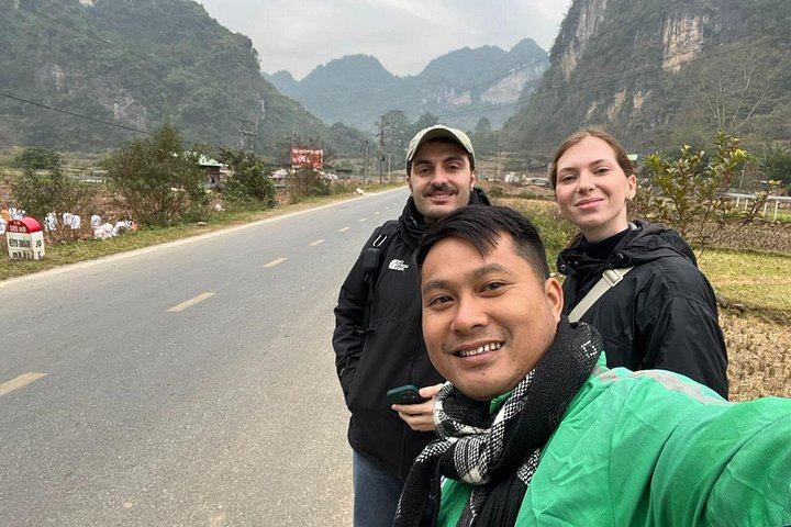 Small-Group Ban Gioc Waterfall Day Trip by Car with Craft Village and Angel Mountain (9/12)
