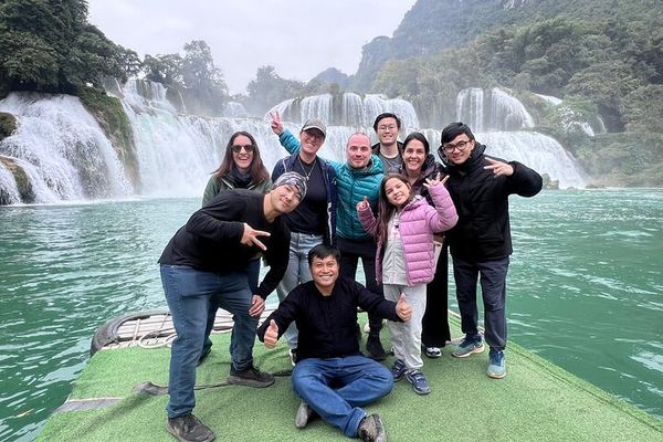 Ban Gioc Waterfall 2 Days from Hanoi: Angel Mountain, Quay Son Homestay and Swim