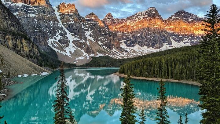 Banff and Yoho Day Tour: Lake Louise, Moraine Lake, Emerald Lake, Johnston Canyon (1/12)