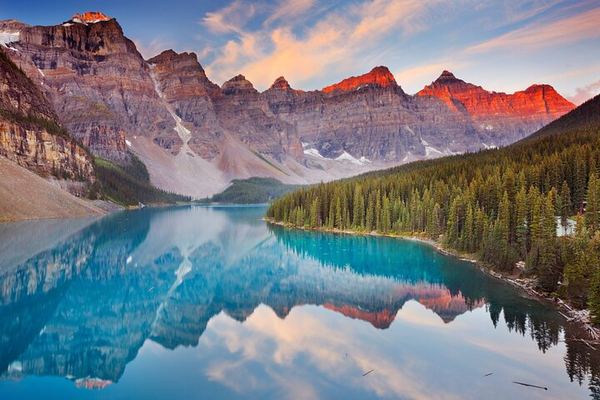 Banff and Yoho Day Tour: Lake Louise, Moraine Lake, Emerald Lake, Johnston Canyon