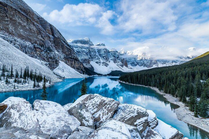Banff and Yoho Day Tour: Lake Louise, Moraine Lake, Emerald Lake, Johnston Canyon (11/12)