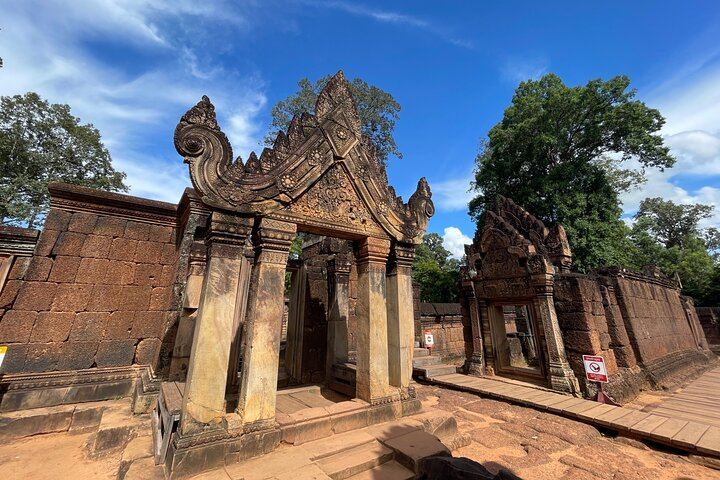 Phnom Kulen Waterfall and Banteay Srei Temple Day Tour, Angkor Pass Not Included (1/12)