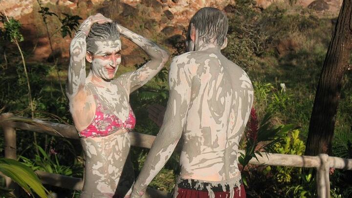 Full Day: Llanos del Cortés, Miravalles Horseback Ride, ThermoMania Springs, Coffee (1/12)