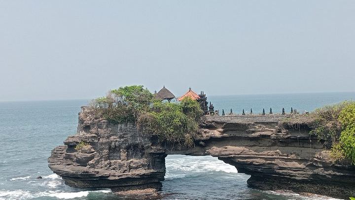 Private Bali Tour: Tanah Lot, Taman Ayun, Monkey Forest and Tegenungan Waterfall (4/12)