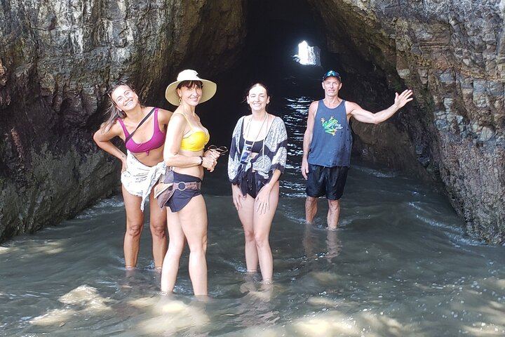 Playa Ventanas Beach Caves, Uvita Waterfalls and Portalon: Natural Slide, Cliff Jumps (5/9)