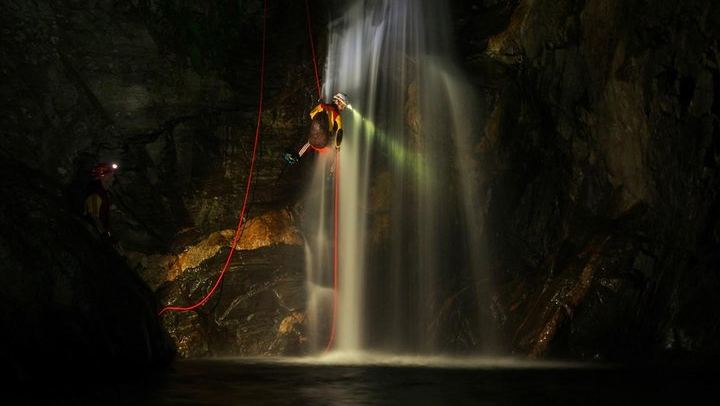 Night Canyoning with Extreme Dominica: Helmet-Light Descent Through Rainforest Gorges (2/7)