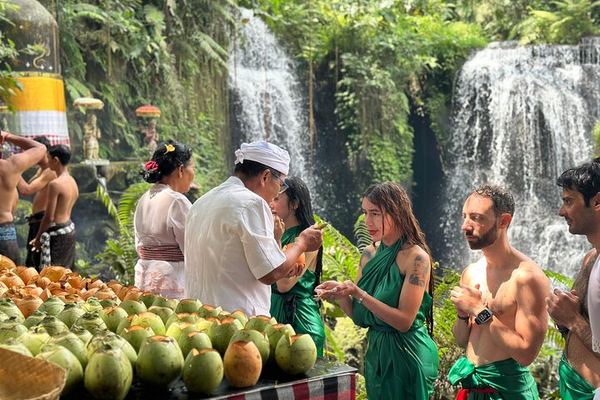 Three-Hour Beji Griya Holy Bath With Priest, Coconut Blessing and Coffee or Tea