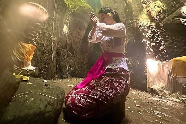Beji Griya Melukat Purification With Priest, Sarong, Locker and Transfers (6/12)