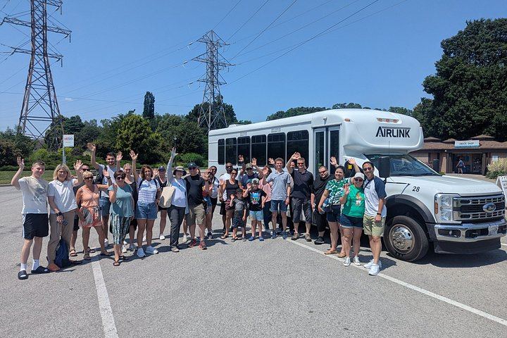 Airlink Tours Niagara Falls Coach Day Trip: Boat Cruise, Behind the Falls and Skylon (10/10)