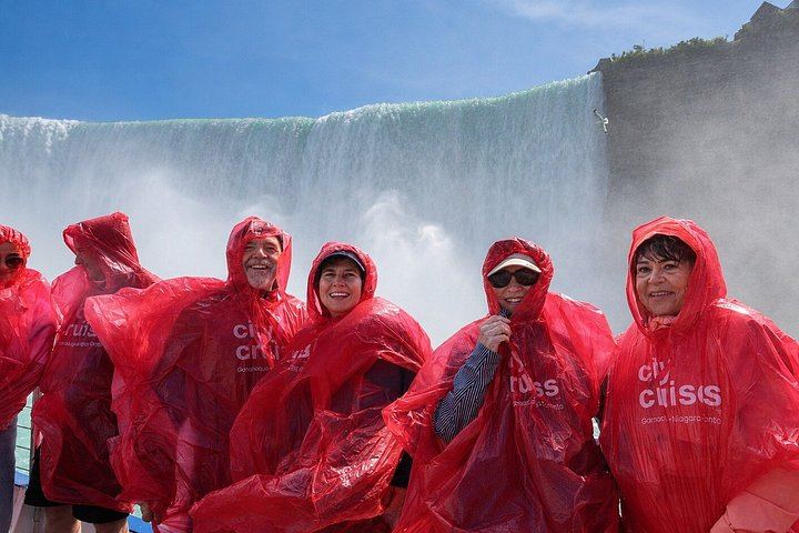 Niagara Falls Four-Hour Guided Tour: Skip-the-Line Journey Behind the Falls and Boat (1/8)