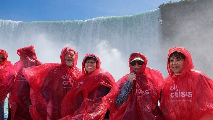 Niagara Falls Four-Hour Guided Tour: Skip-the-Line Journey Behind the Falls and Boat (1/8)
