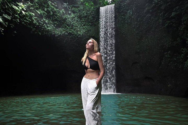 Ubud Day Trip: Kanto Lampo, Tibumana, Tukad Cepung, Tegalalang Terraces and Swing (10/12)
