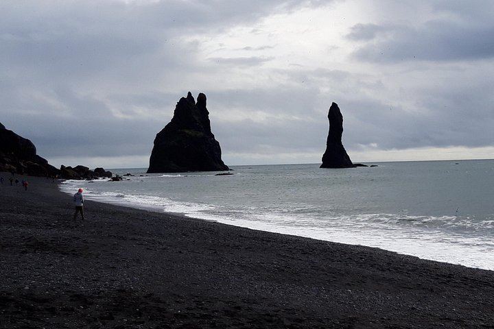 Private 9-Hour South Coast Tour with Gljufrabui, Solheimajokull and Vik Lunch Stop (8/12)