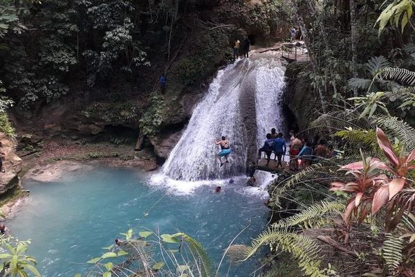 Ocho Rios Blue Hole and Dunn's River Falls Tour with All Admission Fees Included, 4 Hours