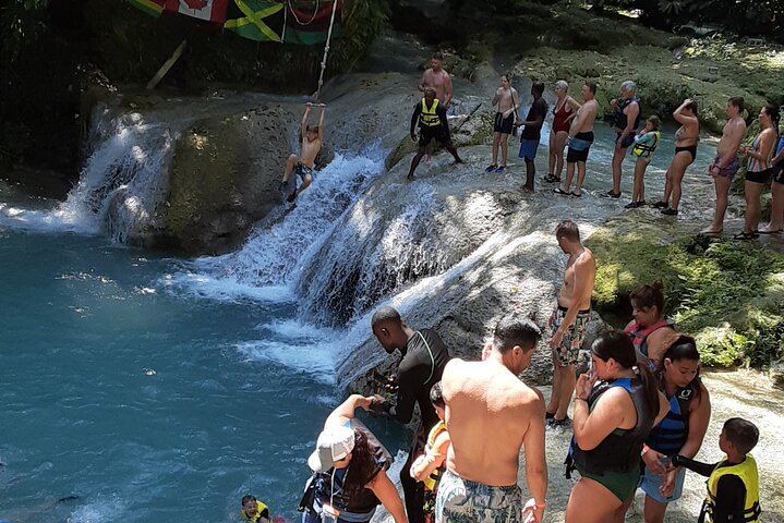Private Konoko Falls and Blue Hole Combo Tour from Ocho Rios for Cruise Passengers (7/12)