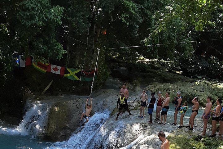Private Konoko Falls and Blue Hole Combo Tour from Ocho Rios for Cruise Passengers (10/12)