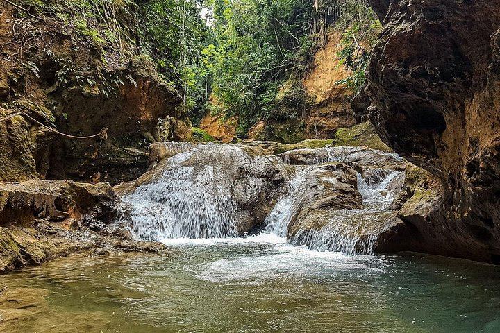 Half-Day Blue Hole and River Rafting Trip from Ocho Rios in an Air-Conditioned Minivan (6/7)
