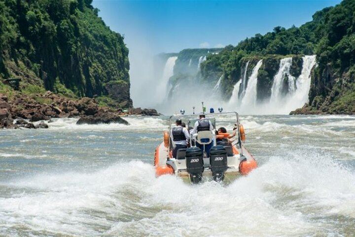 Private 2-Day Iguazu Falls Tour, Both Sides, Park Vehicle Access and Border Lane (8/12)
