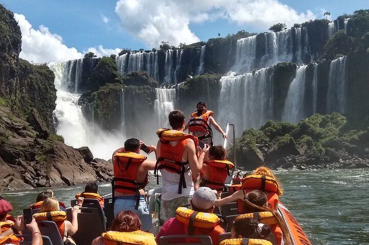 Iguazu Falls Argentine Side by Bus or Minivan with Zodiac Boat and Movi-Truck (1/12)