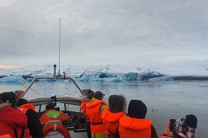 2-Day South Coast Tour from Reykjavik with Glacier Hike and Jokulsarlon Lagoon (8/9)