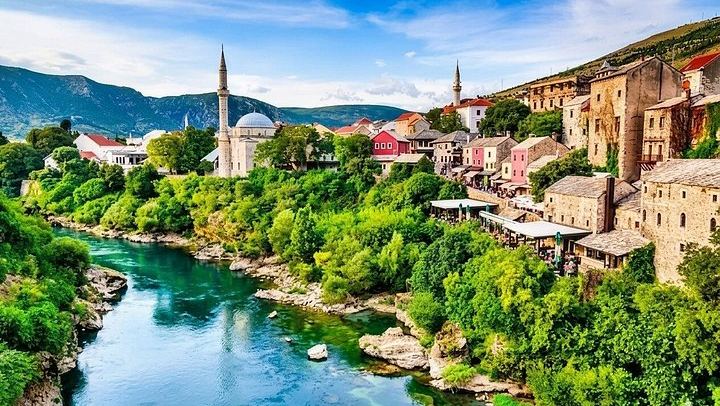 Private Mostar and Kravica Waterfalls Tour, Licensed Guide, Bosnia Visitor Tax Included (3/10)