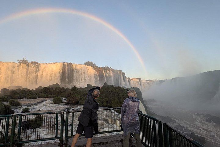 Iguazu Falls Shared Day Tour with Hotel Pickup, Tourism Corridor and Fast-Track Entry (11/12)