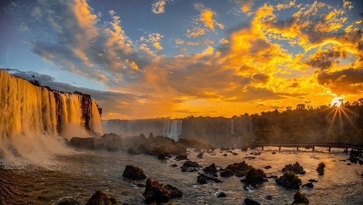 Iguazu Falls Private Full-Day, Brazil and Argentina, Border Logistics and Macuco Option (1/12)