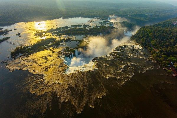 Iguazu Falls Private Full-Day, Brazil and Argentina, Border Logistics and Macuco Option
