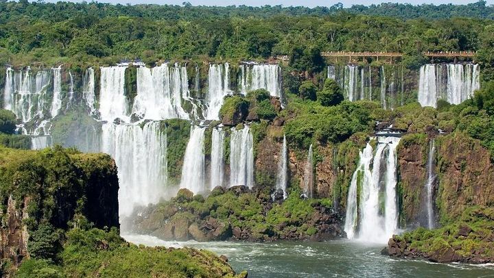 Iguassu Falls Brazilian Side with Park Ticket and Hotel Transfer, Foz do Iguacu (4/5)