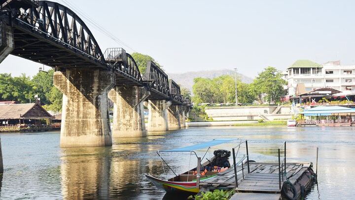 Private Day Trip from Bangkok: Kanchanaburi War Cemetery, Kwai Bridge and Erawan (3/10)
