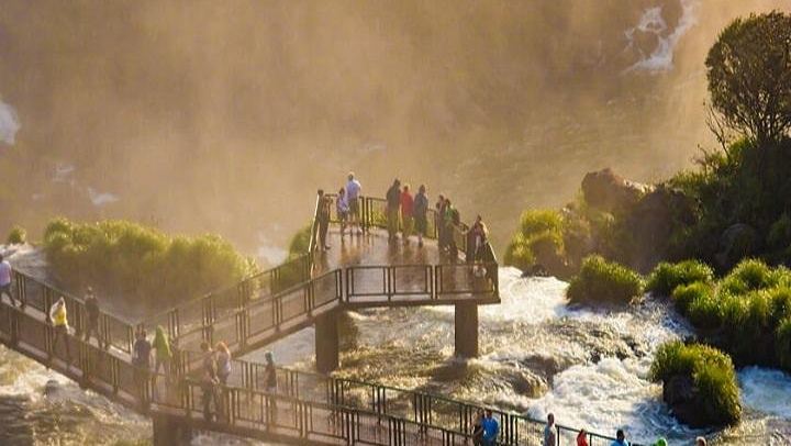 Iguassu Falls Brazilian Side with Macuco Safari Boat and AquaFoz Aquarium (1/12)