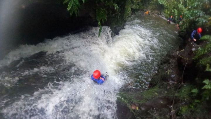 Hidden Waterfalls Canyoning in Ribeira dos Caldeirões, Small Groups, Sao Miguel (4/8)