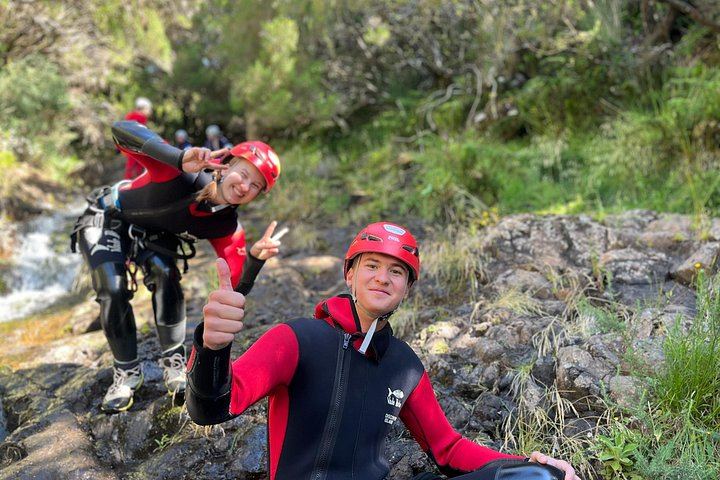 Level 1 Beginner Canyoning in Ribeira das Cales: Six Waterfalls and a 15 m Abseil (9/12)