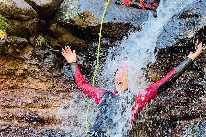Level 1 Beginner Canyoning in Ribeira das Cales: Six Waterfalls and a 15 m Abseil (6/12)