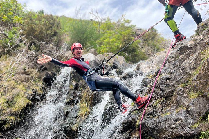 Level 1 Beginner Canyoning in Ribeira das Cales: Six Waterfalls and a 15 m Abseil (12/12)